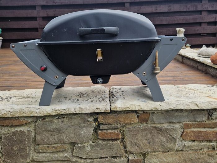 Portable Gas BBQ (Table Top or on Stand)