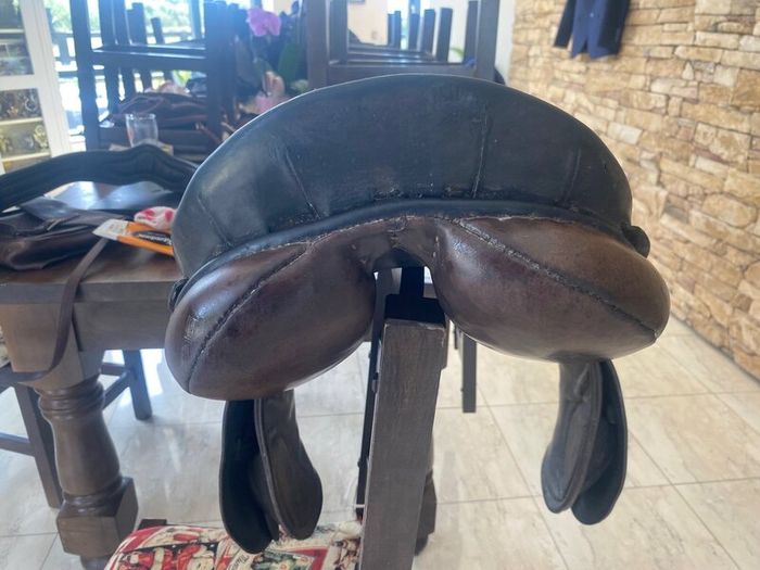 Saddle