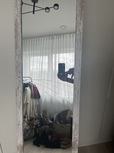 Large floor mirror broken