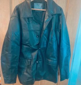 Black faux leather jacket by geuine garments size xxl