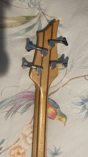 traben Array limited edition bass with case