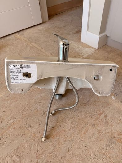 free pedestal sink