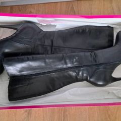 Carl Scarpa knee high Boots size 4