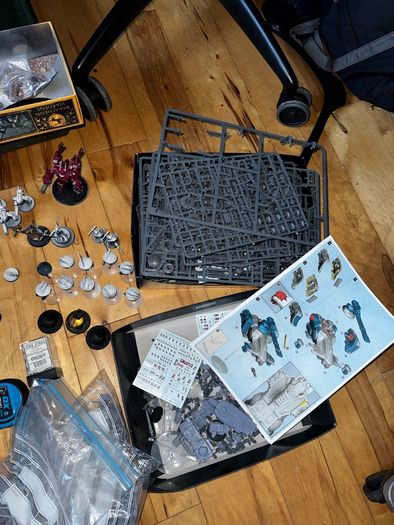 Warhammer 40K Tau Empire Army Bundle Riptide, Hammerheads, Suits & Ghostkeel (Unbuilt)