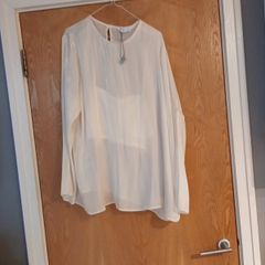 Primark  Long Sleeved  Blouse Or Long Top. S.16 -18.  B.N.W.T.