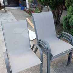 4 garden chairs
