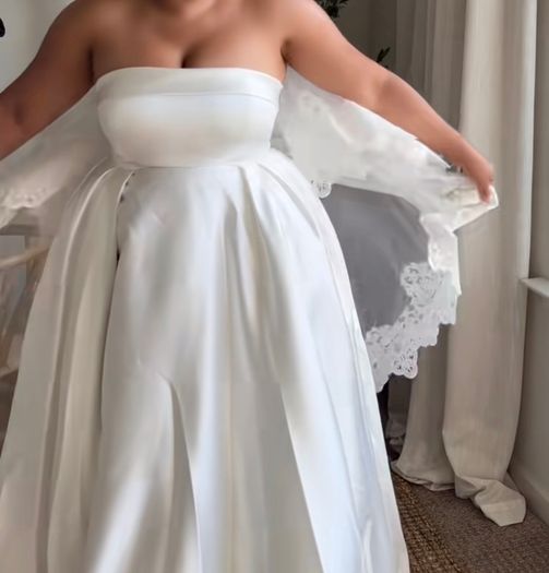 Wedding dress