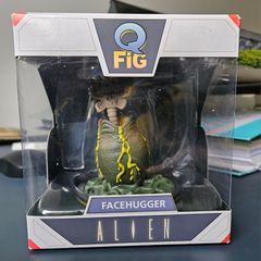 Q Fig Facehugger Alien figure