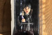 Minix: Wednesday Addams with Thing (123)