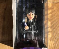 Minix: Wednesday Addams with Thing (123)