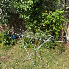 Free clothes horse