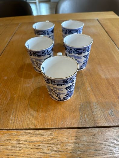 Antique Japanese style fine bone china teacups