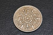 1957 Two Shillings Coin UK Elizabeth Great Britain