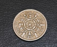 1957 Two Shillings Coin UK Elizabeth Great Britain