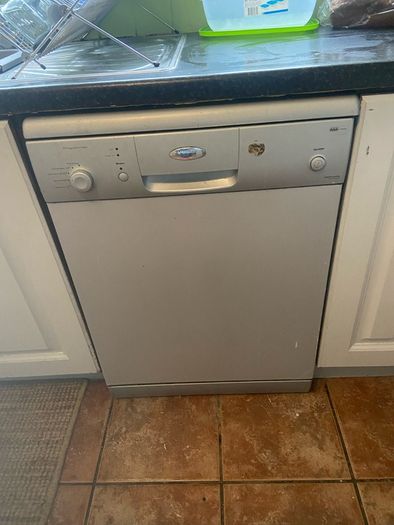 Hotpoint dishwasher silver