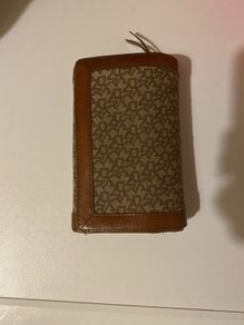 DKNY wallet