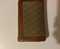 DKNY wallet