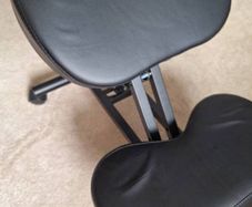 Black Kneeling chair