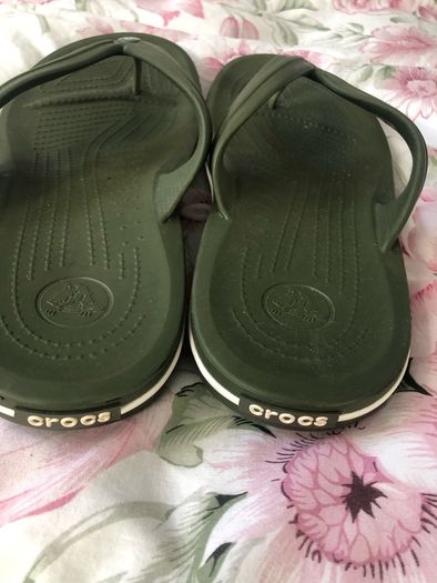 Crocs flip flop slides