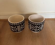 Ceramic pots