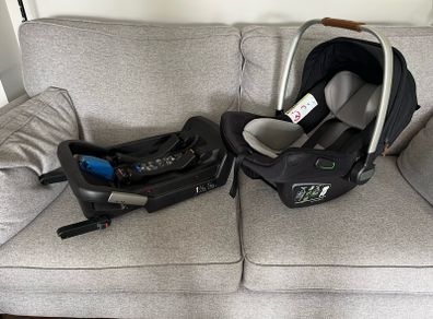 Nuna Pipa Next Car Seat with Isofix Base