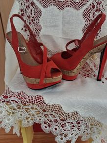 Red high heels size 3