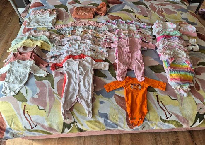 Newborn (0-1 month) Girls Clothes Bundle
