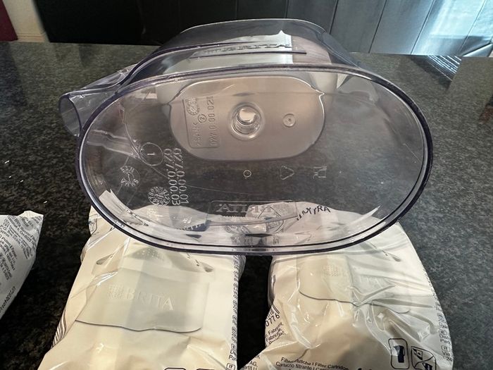 Brita water filter + 3 Maxtra filters