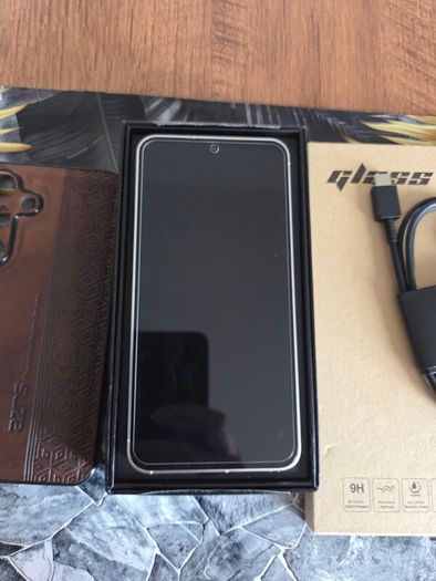 Samsung Galaxy S24 with 4 months warranty