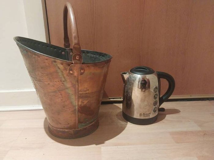Copper bucket / coal scuttle