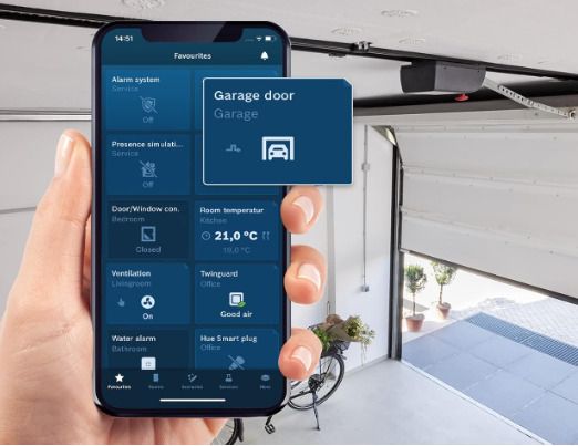 Bosch Smart Home Relay Switch, for Digital Control Of Electronic Devices and Lighting, Compatible with Amazon Alexa, Google Assistant and Apple Homekit