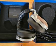 Denon AH-D7200 headphones