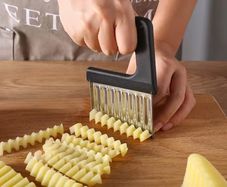 Brand New Potato/veg Wavy Slicer
