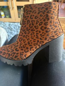 Uk 4 boots