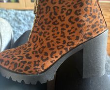Uk 4 boots