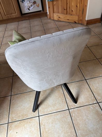Swivel chair