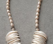 Pearl and mother of pearl necklace