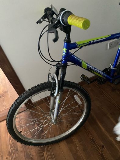 Mountain Bike, 26 inch wheel size. - Never been used outside.