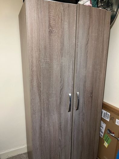 wardrobe free to go