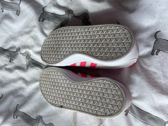 Adidas Girls runners - NEW