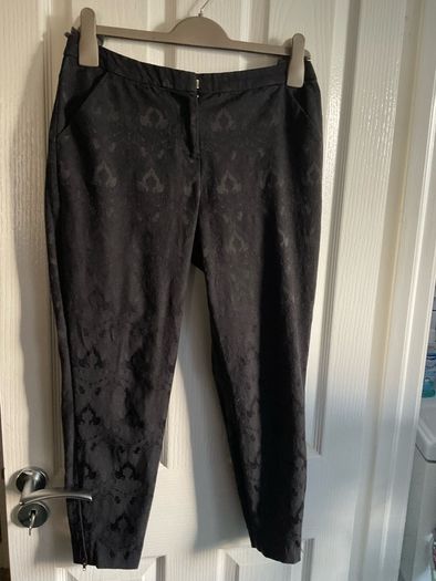 New Look Petite Black Jacquard Ankle-Zip Trousers