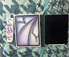 Pristine condition iPad Air 13 inch 256gb M3 chip WiFi
