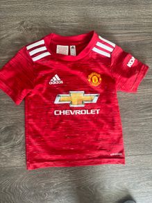 Manchester United kids top