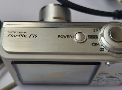 FinePix F10