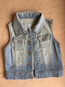 NEW GAP girls jeans gilet, size 4 years