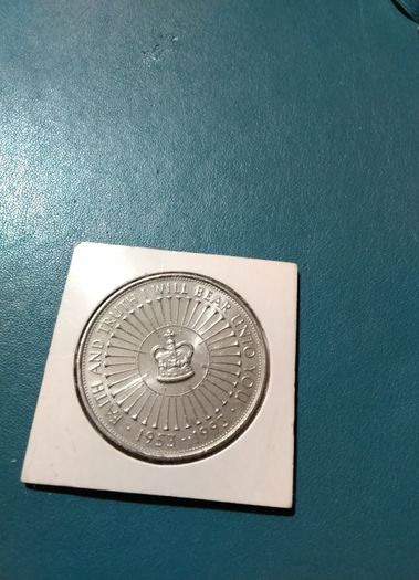 Queen Elizabeth   Crown Size