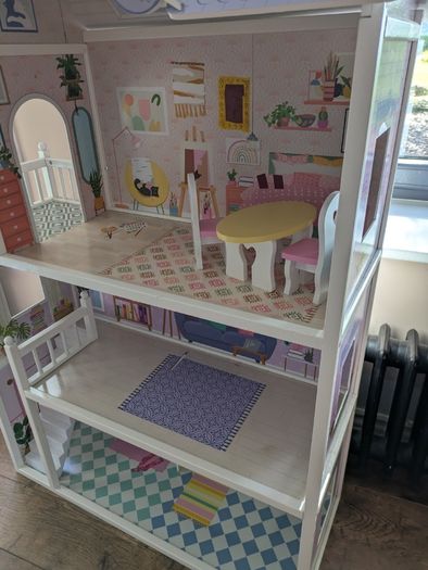 Large Doll house
