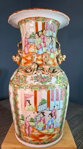 19th century Chinese Canton famille rose vase