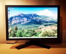 EIZO ColorEdge CG241W - Professional Graphics Monitor 24'' in Excellent Condition