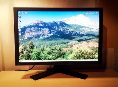 EIZO ColorEdge CG241W - Professional Graphics Monitor 24'' in Excellent Condition